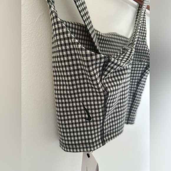 NWT Nike Yoga Women's Black and White Cropped Gingham Tank Sports Bra SIZE M - Picture 9 of 13